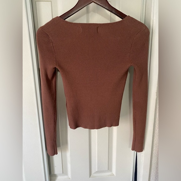 Abercrombie & Fitch Sweater Top - Picture 3 of 3